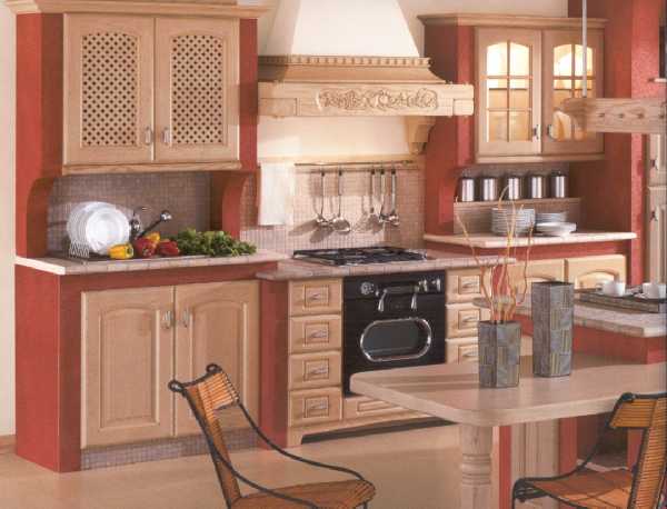  Cucina in pittura con ante in legno di decap beige
